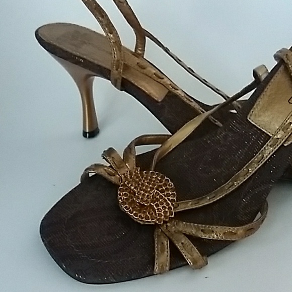 NEW GOLD BANDOLINO Rhinestone 3 1/4" High Heels - Picture 1 of 7